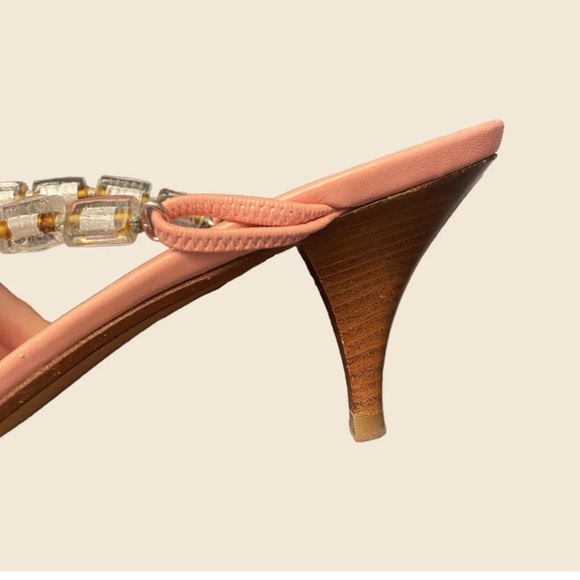 Vintage Chanel pink beaded CC charm kitten heels 40.5 - Picture 3 of 7